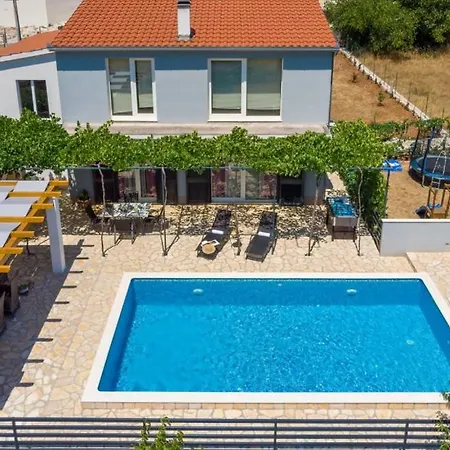 Villa Silvija By Guide