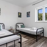 Villa Silvija By Guide