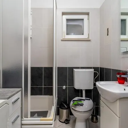 Silvija By Guide Villa