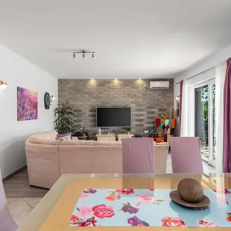 Silvija By Guide Villa Primorski Dolac