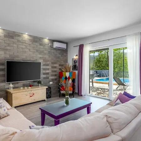 Silvija By Guide Villa *